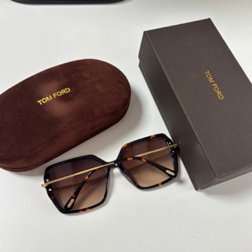 TOM FORD fashionable sunglasses - Picture 8 of 10